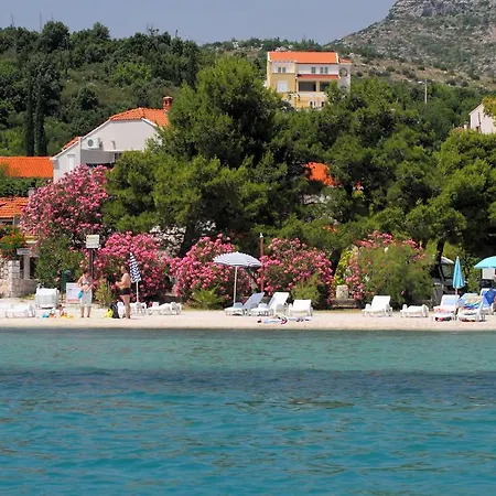 Apartment On The Sea Rock Slano