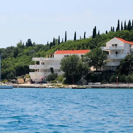 On The Sea Rock Apartment Slano
