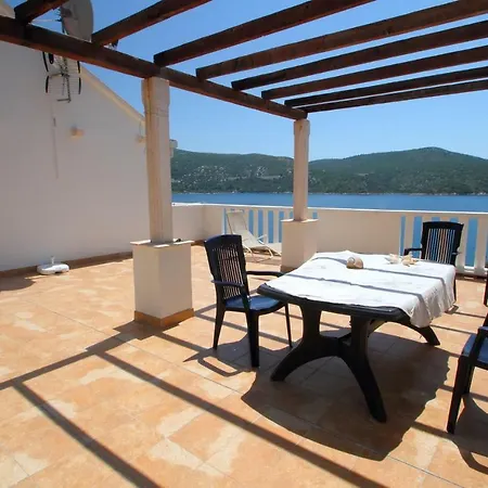 Apartment On The Sea Rock *