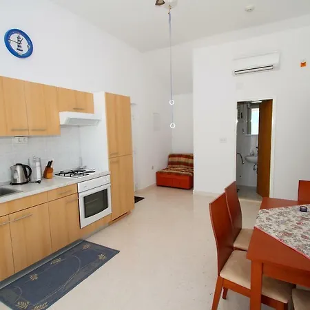 Apartment On The Sea Rock Slano